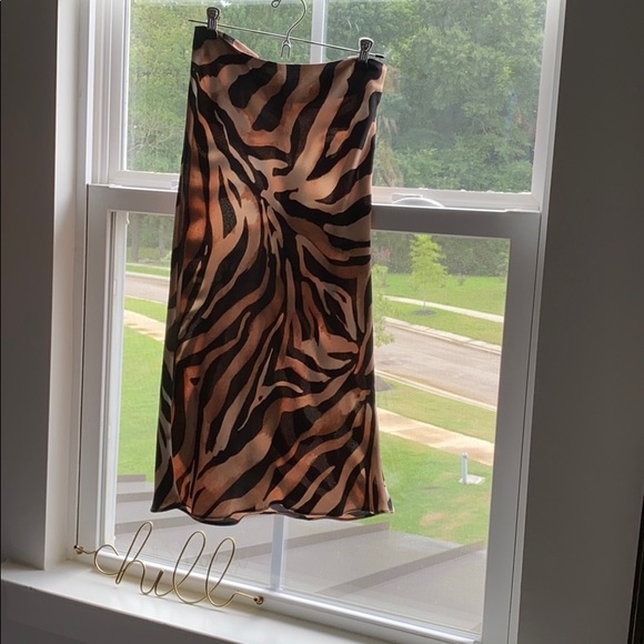 ASOS River Island petite tiger print skirt - Picture 4 of 6